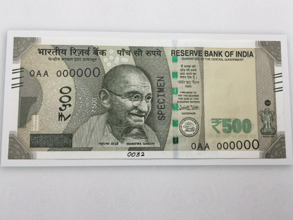 This is what the new Rs 500 and Rs 2,000 notes look like ; RBI
