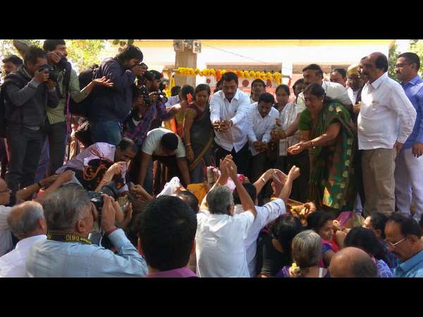 'kadlekai parishe'-Annual event of Basavanagudi 'kadlekai parishe'-Annual event of Basavanagudi