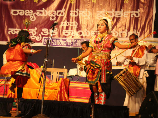 Dharmasthala Laksha Deepotsava : Draupadi Pratapa Yakshagana by SDM Children