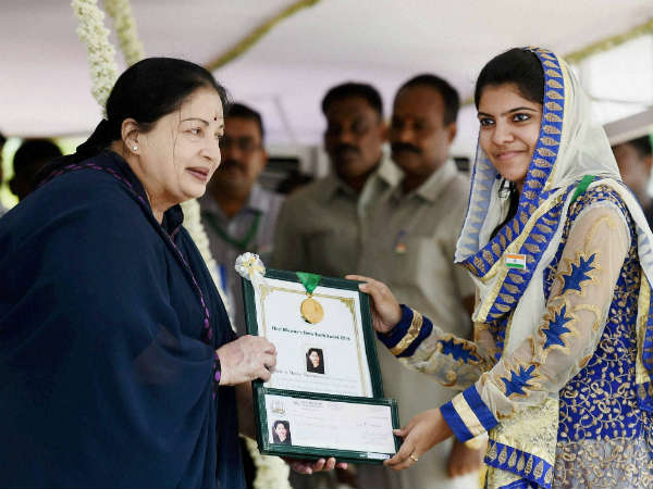 ಸಿಎಂ ಆದ ಜಯಲಲಿತಾ