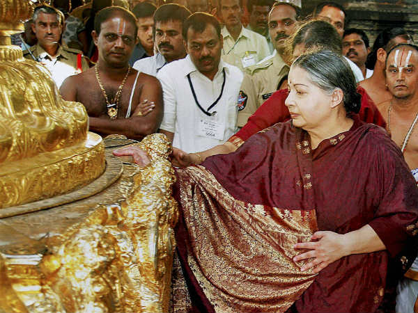 ನಂಬಿಕೆ ಏನಿದ್ದರೂ ಪಿತೃದೇವತೆ ಸಾಲಿಗೆ