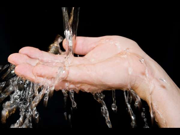 ಕೈ-ಕಾಲು ತೊಳೆಯಿರಿ ಕೈ-ಕಾಲು ತೊಳೆಯಿರಿ