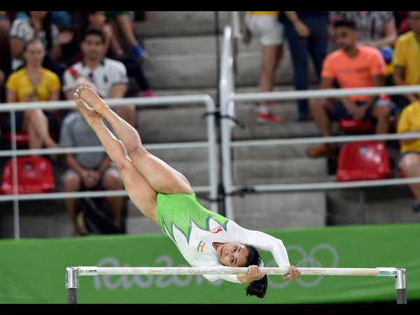 ಜಿಮ್ನಾಸ್ಟಿಕ್ ಮಿಂಚು ಜಿಮ್ನಾಸ್ಟಿಕ್ ಮಿಂಚು