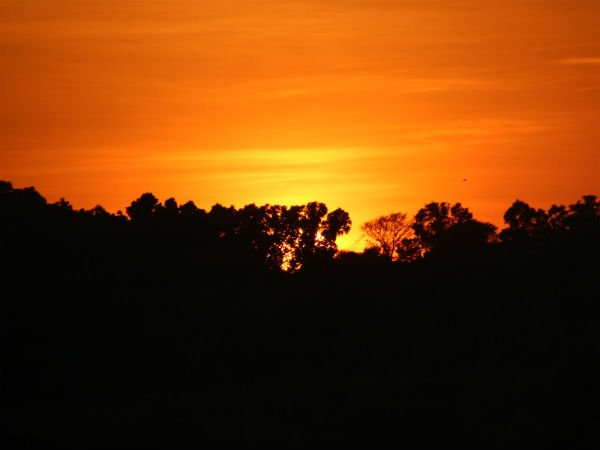 ಬೇಗನೆ ಕತ್ತಲೆ