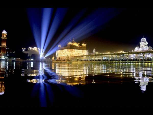 ಝಗಮಗ ಸ್ವರ್ಣಮಂದಿರ್