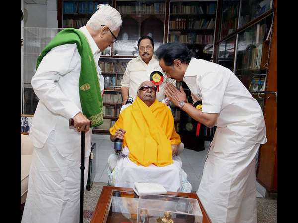 ಸ್ಟಾಲಿನ್ ಬಂದರು ದಾರಿ ಬಿಡಿ