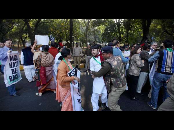 ತೃಣಮೂಲ ಸಂಸದರು ಕಿಡಿಕಿಡಿ