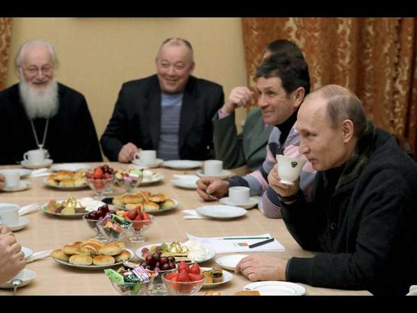 ಮೀನುಗಾರರ ಜತೆಗೆ ಪುಟಿನ್ ಕ್ರಿಸ್ ಮಸ್