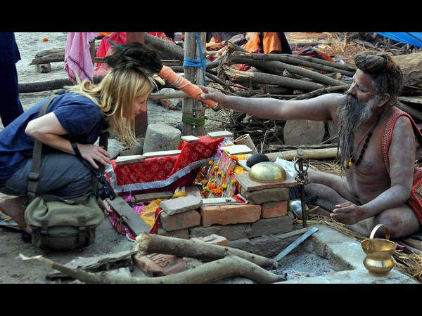 ಸಾಧುವಿನಿಂದ ಆಶೀರ್ವಾದ