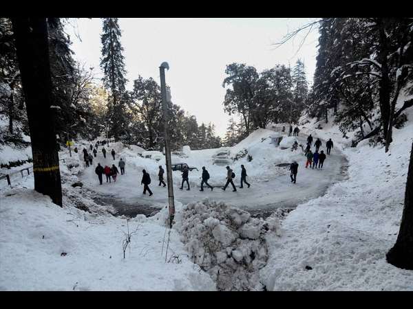 ಶಿಮ್ಲಾ ಮಂಜಿನ ರಸ್ತೆಗಳು ಶಿಮ್ಲಾ ಮಂಜಿನ ರಸ್ತೆಗಳು
