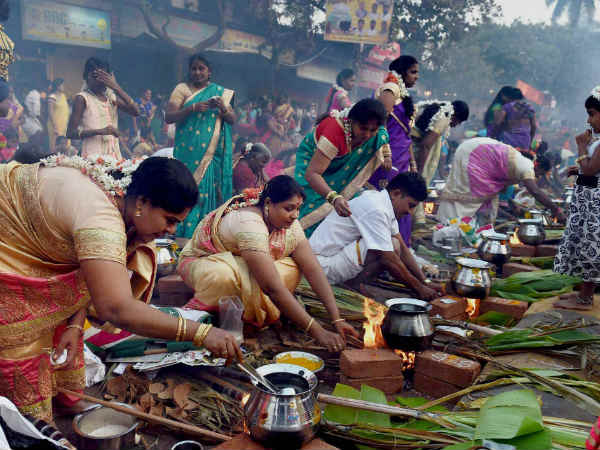 ಸಾಂಪ್ರದಾಯಿಕ ಆಚರಣೆ ಸಾಂಪ್ರದಾಯಿಕ ಆಚರಣೆ