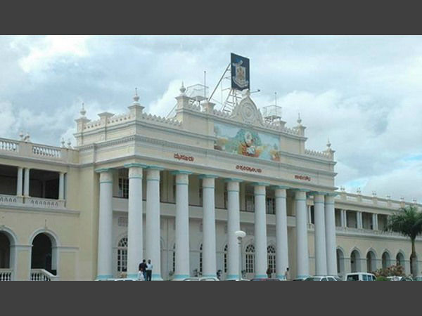 'I will not enter politics' says Mysuru University Chancellor Pro Rangappa 