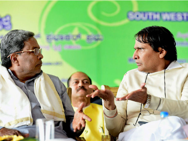 ನನ್ನ ಬಳಿ ಏನಿದೆ ಎನ್ನುತ್ತಿರುವ ಯೂನಿಯನ್ ರೈಲ್ವೆ ಸಚಿವ 