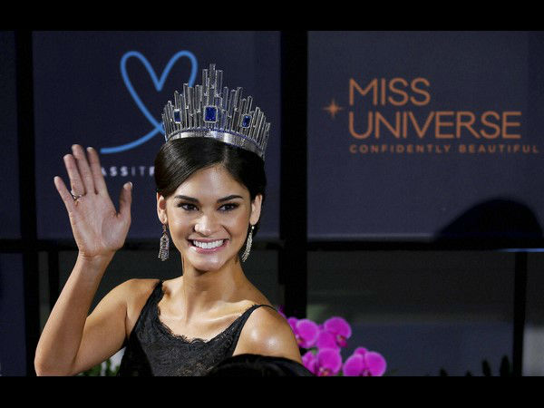 ಮಿಸ್ ಯೂನಿವರ್ಸ್ ಬಂದ್ರು ದಾರಿ ಬಿಡಿ 