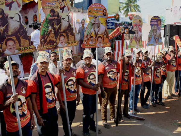 ಪೆಟಾ ವಿರುದ್ಧ ಹರಿಹಾಯ್ದ ಜನ
