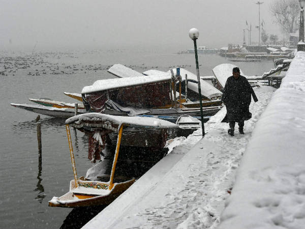 ದಾಲ್ ಸರೋವರ ದೋಣಿಗಳು