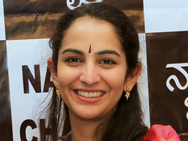 ನಾಟಕ ಚೈತ್ರದ ಬೆನ್ನುಲುಬಾಗಿರುವ ಸೌಜನ್ಯ ಕೇಣಿ