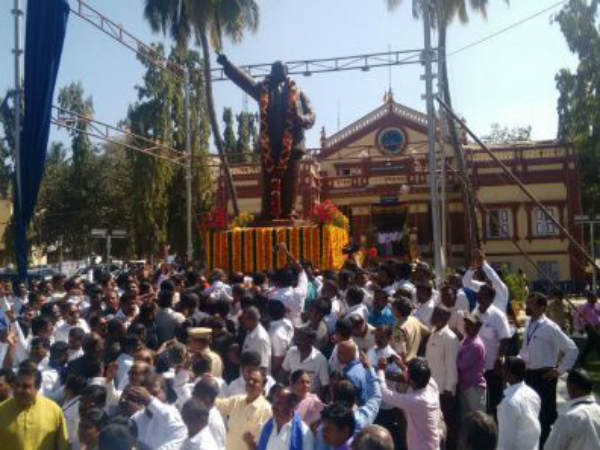 ಅಂಬೇಡ್ಕರ್ ಗೆ ನಮನ 