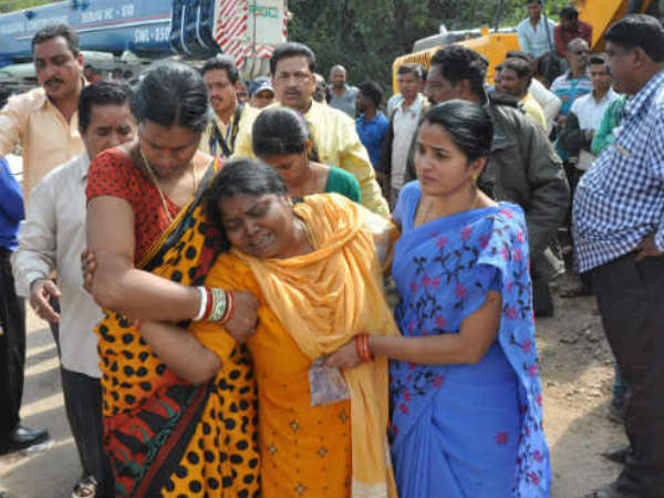 ಇನ್ನೂ ಸಾಗಿರುವ ರಕ್ಷಣಾಕಾರ್ಯ