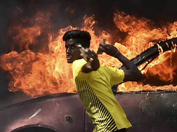 ಜಲ್ಲಿಕಟ್ಟು ಆಕ್ರೋಶ