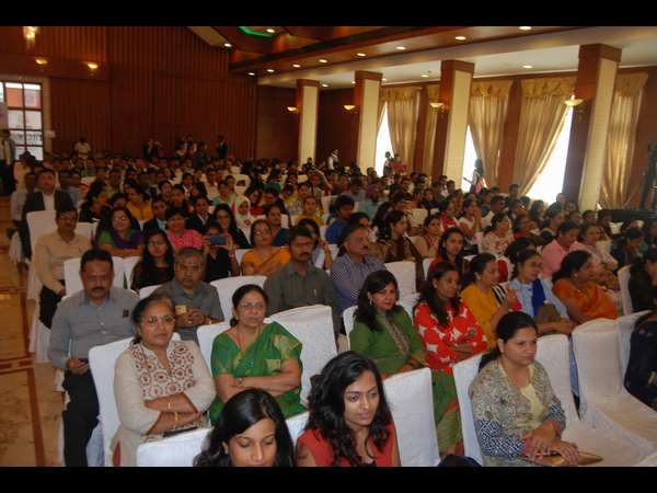 ವೃತ್ತಿಪರ ಕೋರ್ಸ್ ಗೆ ಸೇರಿಕೊಳ್ಳಿ: 