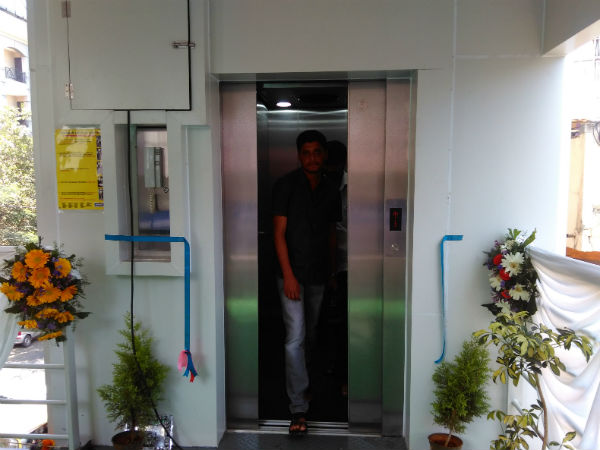 ಲಿಫ್ಟ್ ಇರುವ ಮೊದಲ ಸ್ಕೈವಾಕ್