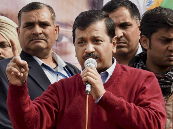 Goa: FIR against Kejriwal for bribe remark Goa: FIR against Kejriwal for bribe remark