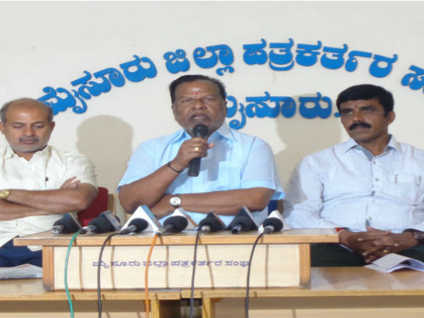 Mysuru legislators demand removal of Chamarajendra Zoo executive director Kamala Karikalan Mysuru legislators demand removal of Chamarajendra Zoo executive director Kamala Karikalan