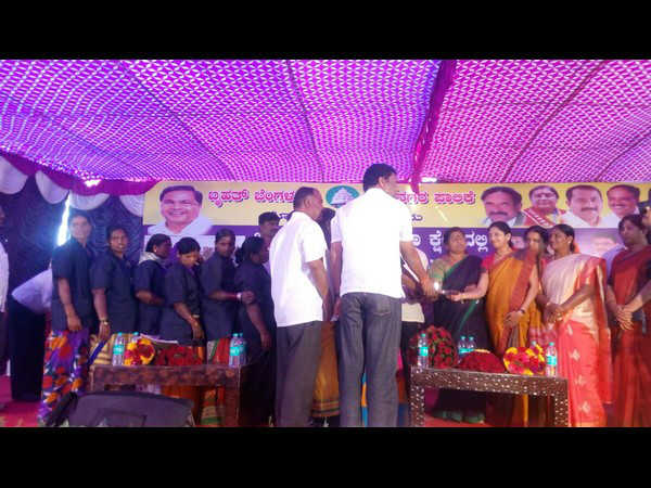  Mayor inaugurated ‘Midday Meal’ program for BBMP workers 