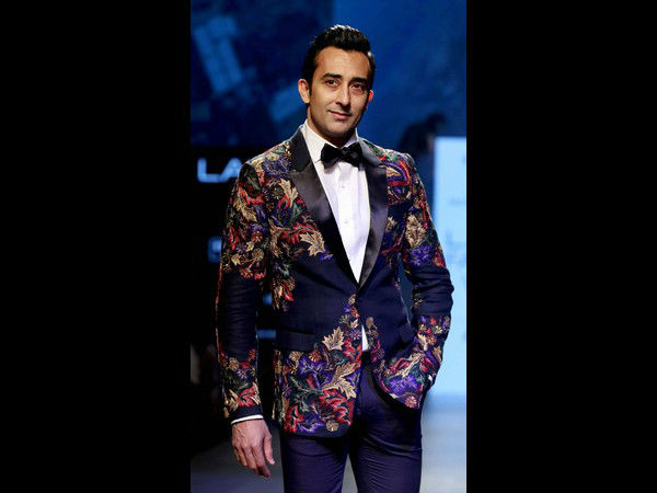 ಏಕೆ ಈ ಓರೆ ನೋಟ 