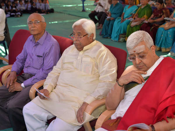 ಸೌಂದರ್ಯ ಲಹರಿಯಿಂದ ಆತಂಕ ದೂರ 