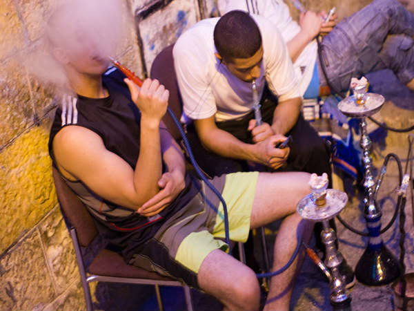 ಹುಕ್ಕಾ ಮತ್ತು ಸೆಕೆಂಡ್ ಹ್ಯಾಂಡ್ ಸ್ಮೋಕ್