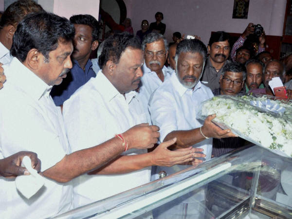 ಪನ್ನೀರ್ ಸೆಲ್ವಂ ಅವರನ್ನು ಪಕ್ಷದಿಂದಲೇ ಉಚ್ಚಾಟನೆ ಮಾಡಿದರೆ ಏನಾಗುತ್ತದೆ?