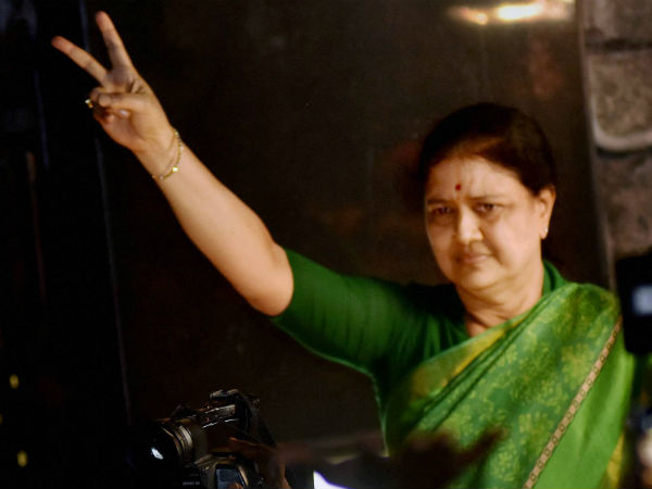 ಮತ್ತೊಬ್ಬ ಮುಖ್ಯಮಂತ್ರಿಯನ್ನು ಹುಡುಕಬೇಕು