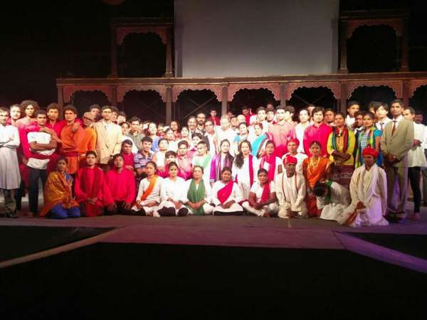 ಕಲಾವಿದರಿಗೆ ಗಣ್ಯರಿಂದ ಗೌರವಧನ 