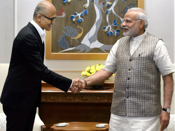 ಮೋದಿ ಜತೆ ಸತ್ಯ ನಡೆಲ್ಲಾ ಮೋದಿ ಜತೆ ಸತ್ಯ ನಡೆಲ್ಲಾ