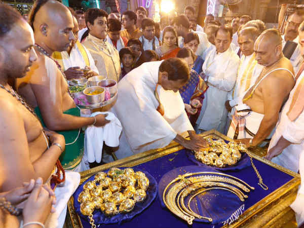 ವೈಭವೋಪೇತ ಬಂಗಲೆಗೆ ಗೃಹ ಪ್ರವೇಶ 