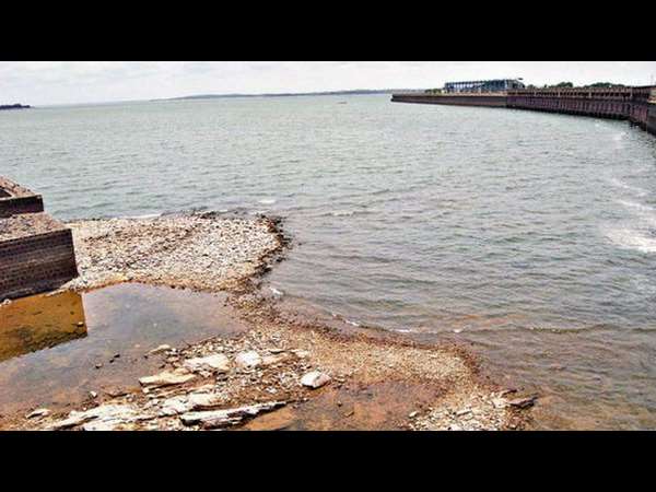ನೀರು ಆಳಕ್ಕೆ ಹೋದಷ್ಟೂ ಫ್ಲೋರೈಡ್ ಅಂಶ ಹೆಚ್ಚು