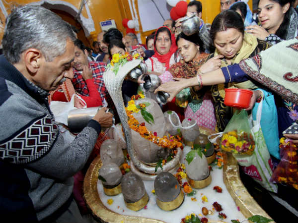 ರಣಬೀರೇಶ್ವರ್ ನಿಗೆ ಪೂಜೆ