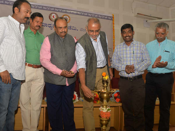 Journalists are supposed to be watchdogs : Krishna Prasad 