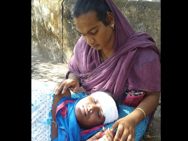 Parivarthan Charitable trust eunuch member attacked for not paying Hafta in Mangaluru. 