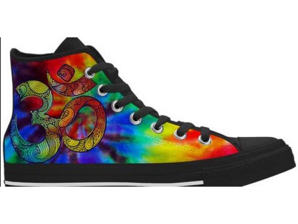 FIR Against US-Based Online Retailers For Selling Shoes With 'Om' Symbol, Beer With Ganesha's Image FIR Against US-Based Online Retailers For Selling Shoes With 'Om' Symbol, Beer With Ganesha's Image