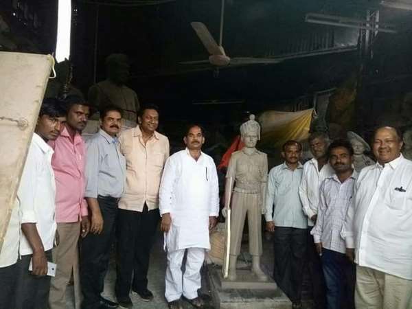 ಕುಂದಗೋಳದಲ್ಲಿ ಸ್ಮಾರಕ ಸ್ಥಾಪನೆ ಕುಂದಗೋಳದಲ್ಲಿ ಸ್ಮಾರಕ ಸ್ಥಾಪನೆ