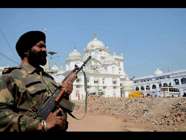ಆತಂಕದಲ್ಲಿ ಭಕ್ತಾದಿಗಳು 