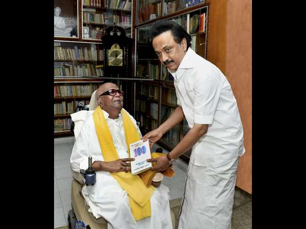 ತಂದೆ, ಜನನಾಯಕ ಕರುಣಾ ನಿಧಿ ಜತೆ 