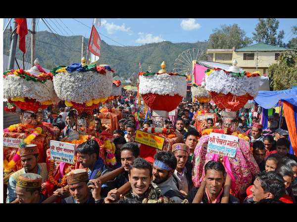 ಮಂಡಿಯಲ್ಲಿ ಇನ್ನೂ ಆಚರಣೆ 