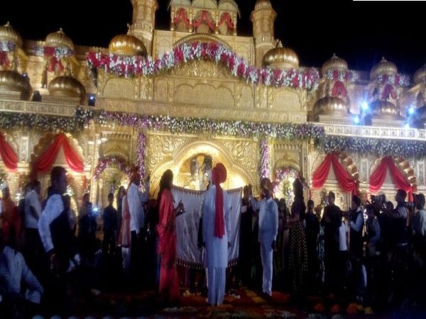 ಐಷಾರಾಮಿ ಮದ್ವೆ ಪಟ್ಟಿ