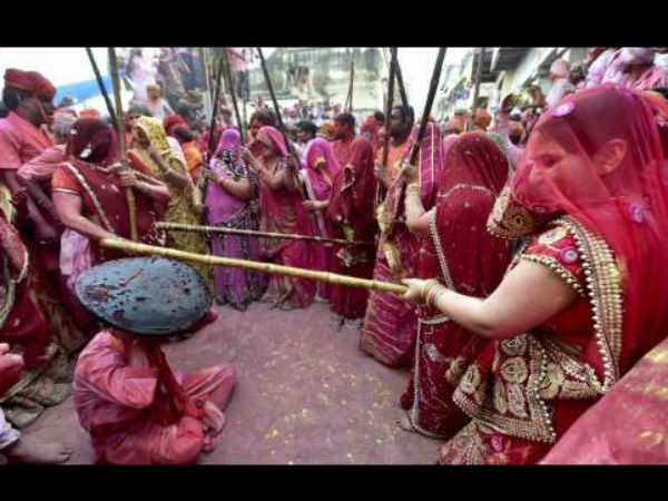ಬರ್ಸಾನದಲ್ಲಿ ವಿಶೇಷ ಆಚರಣೆ 