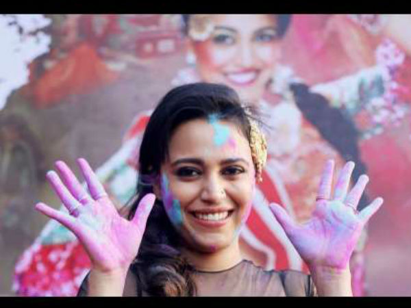 ಹೋಲಿಯ ಮುಗುಳ್ನಗೆ 