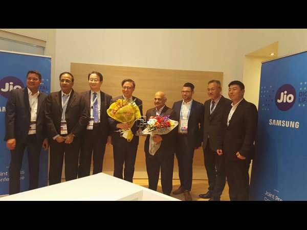 5 ಜಿ ಮೇಲೆ ಕಣ್ಣು 5 ಜಿ ಮೇಲೆ ಕಣ್ಣು